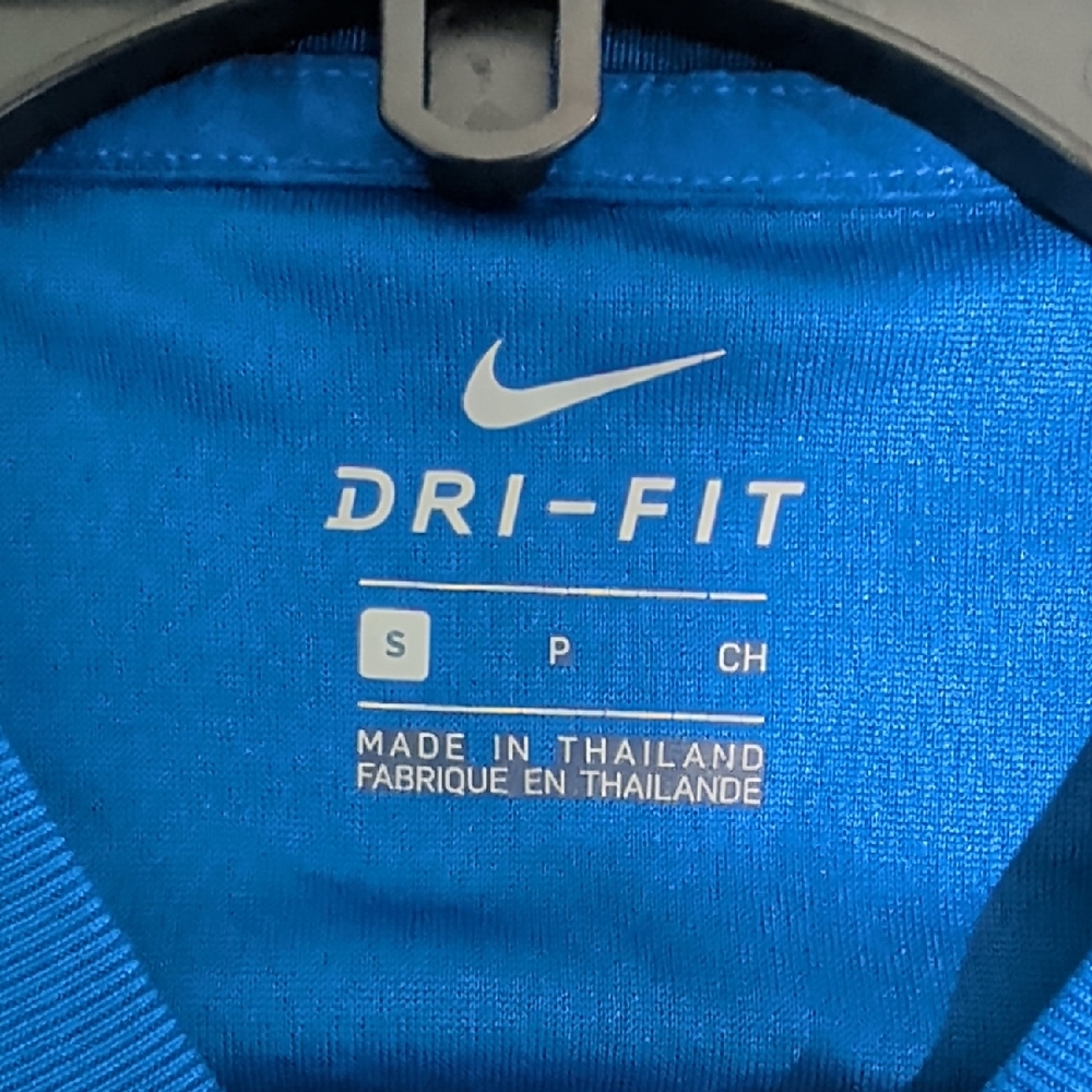 Nike Blue Gradient Striped Shirt - Picture 2 of 5